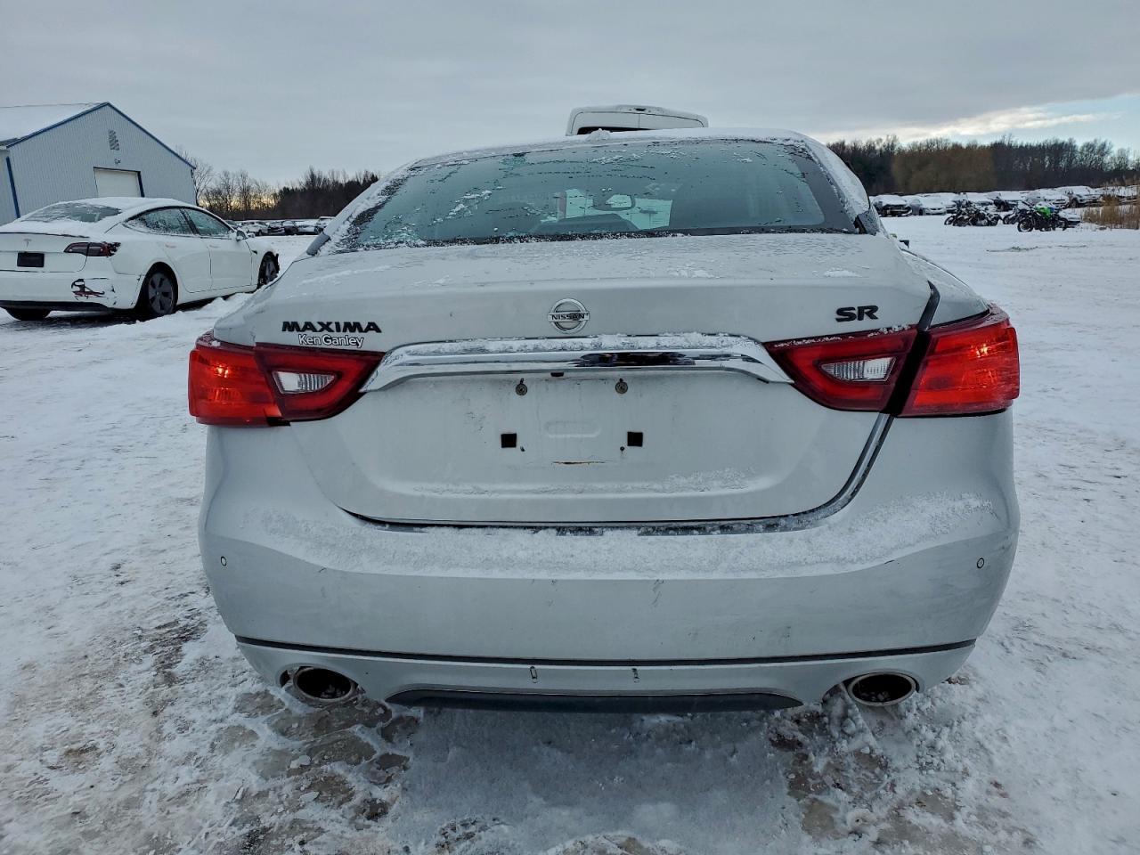 2016 NISSAN Maxima