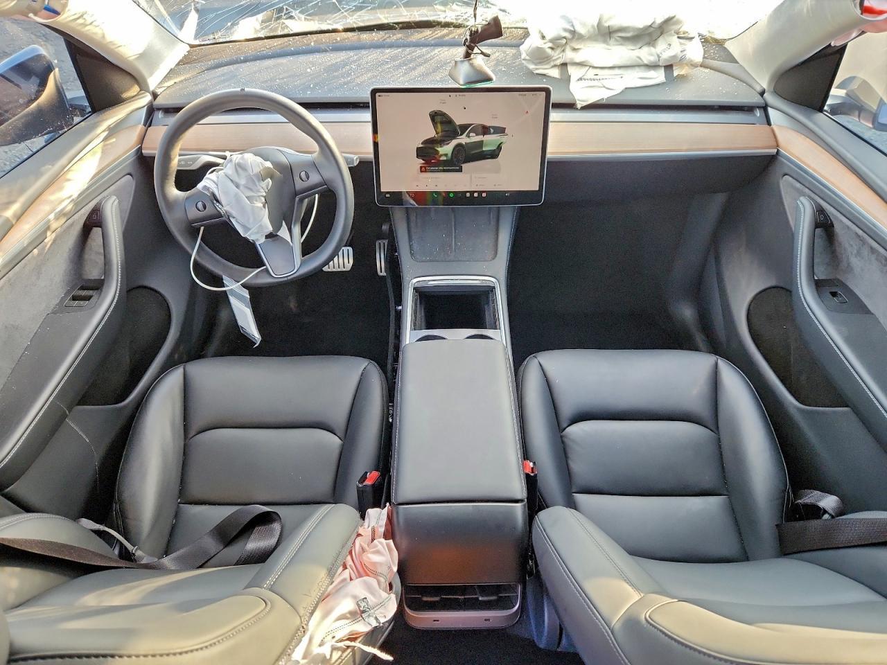 2024 TESLA MODEL Y