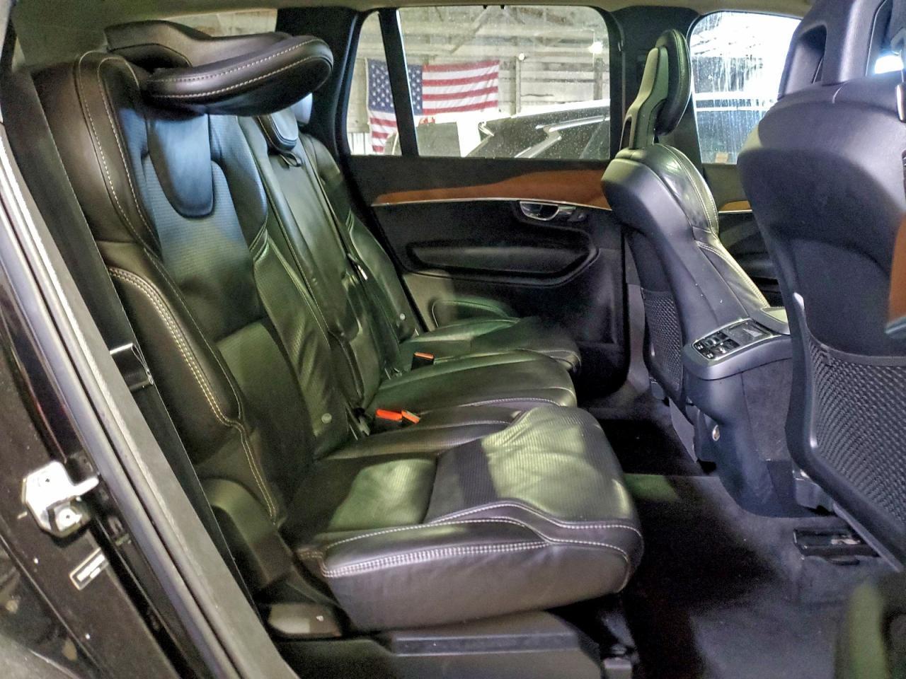 2016 VOLVO XC90