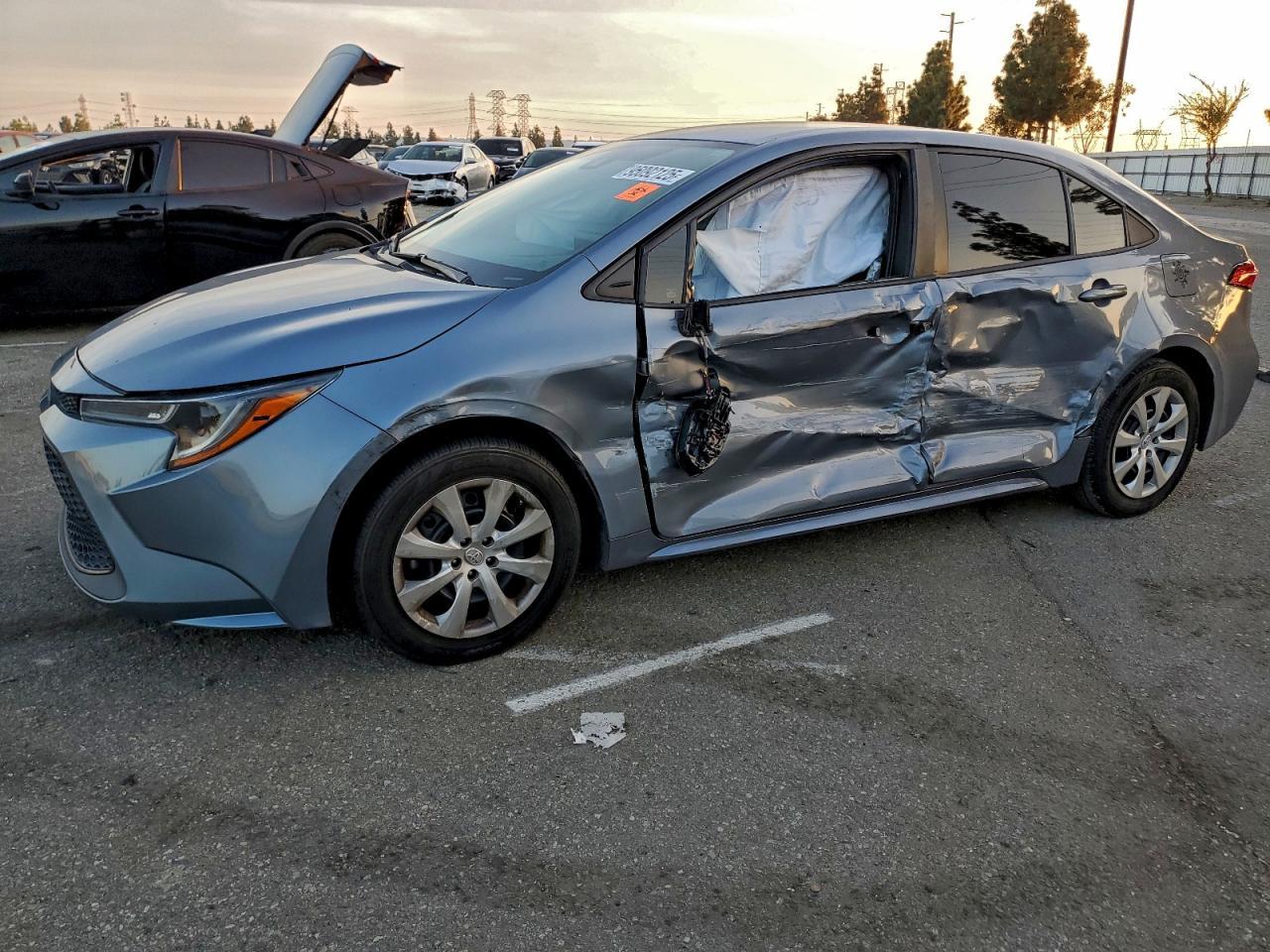 2021 TOYOTA COROLLA