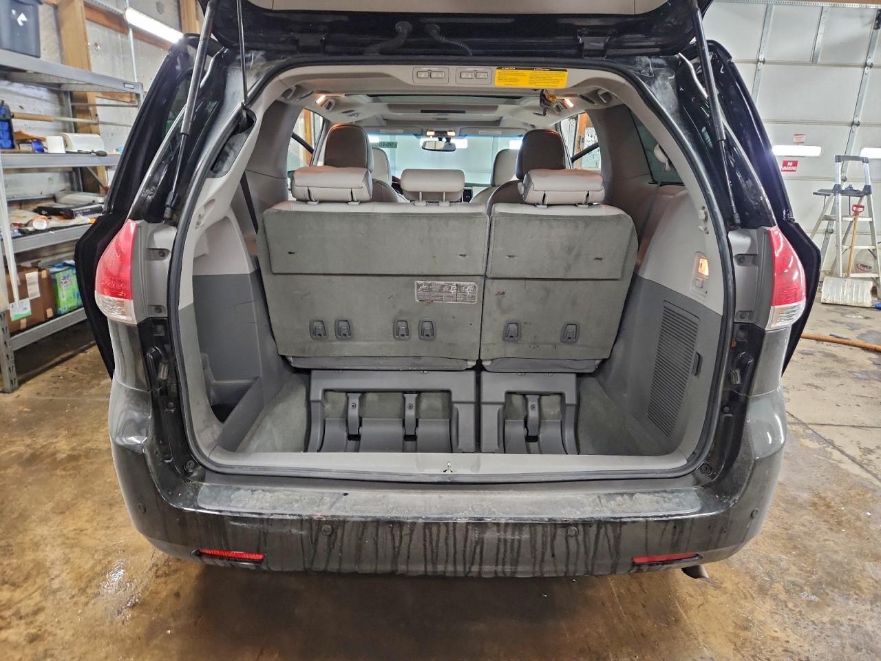 2014 TOYOTA SIENNA
