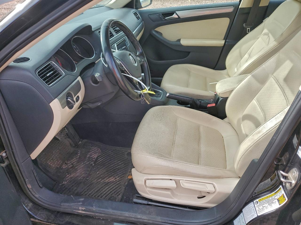 2017 VOLKSWAGEN JETTA