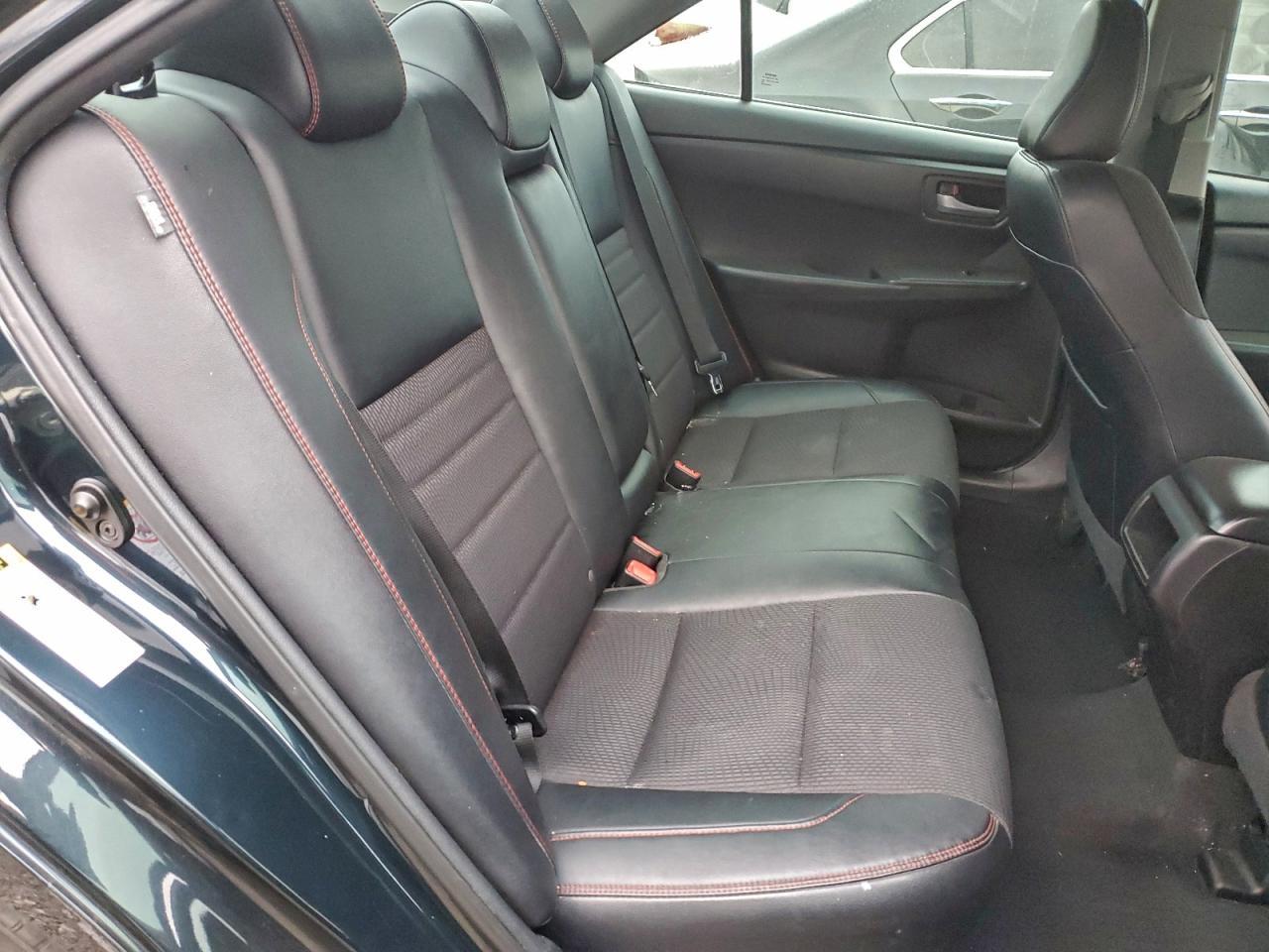 2016 TOYOTA CAMRY
