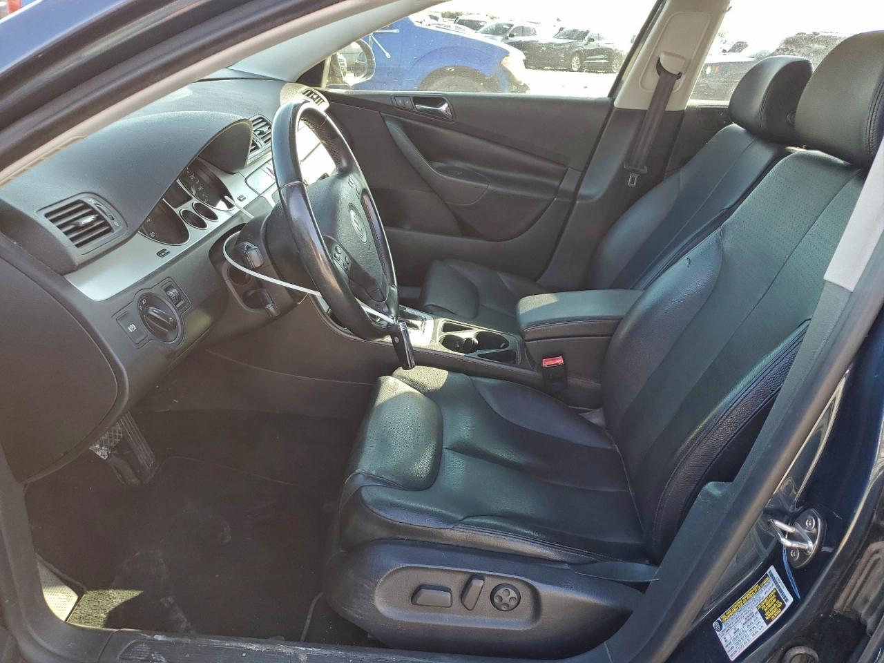 2008 VOLKSWAGEN Passat
