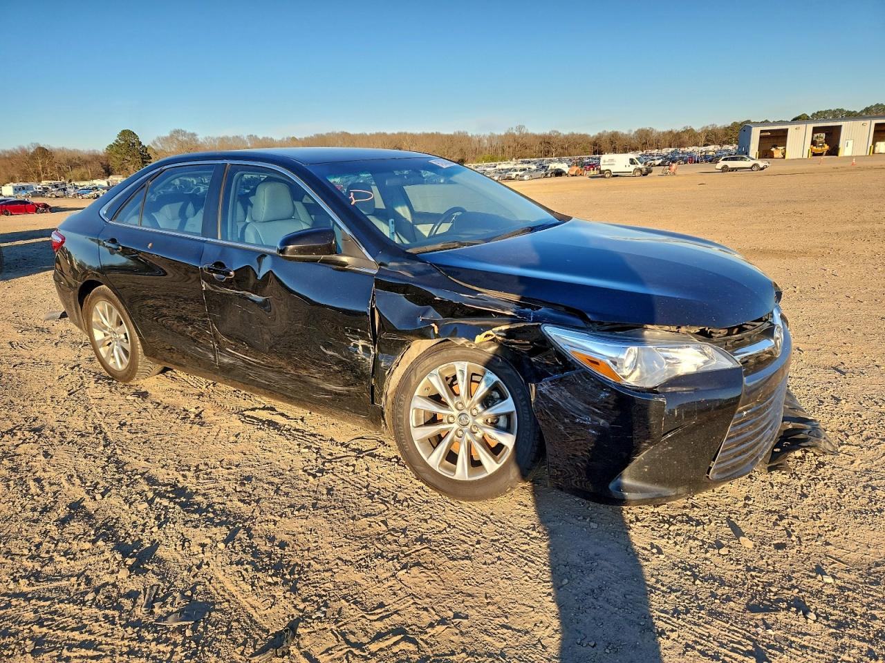 2016 TOYOTA CAMRY
