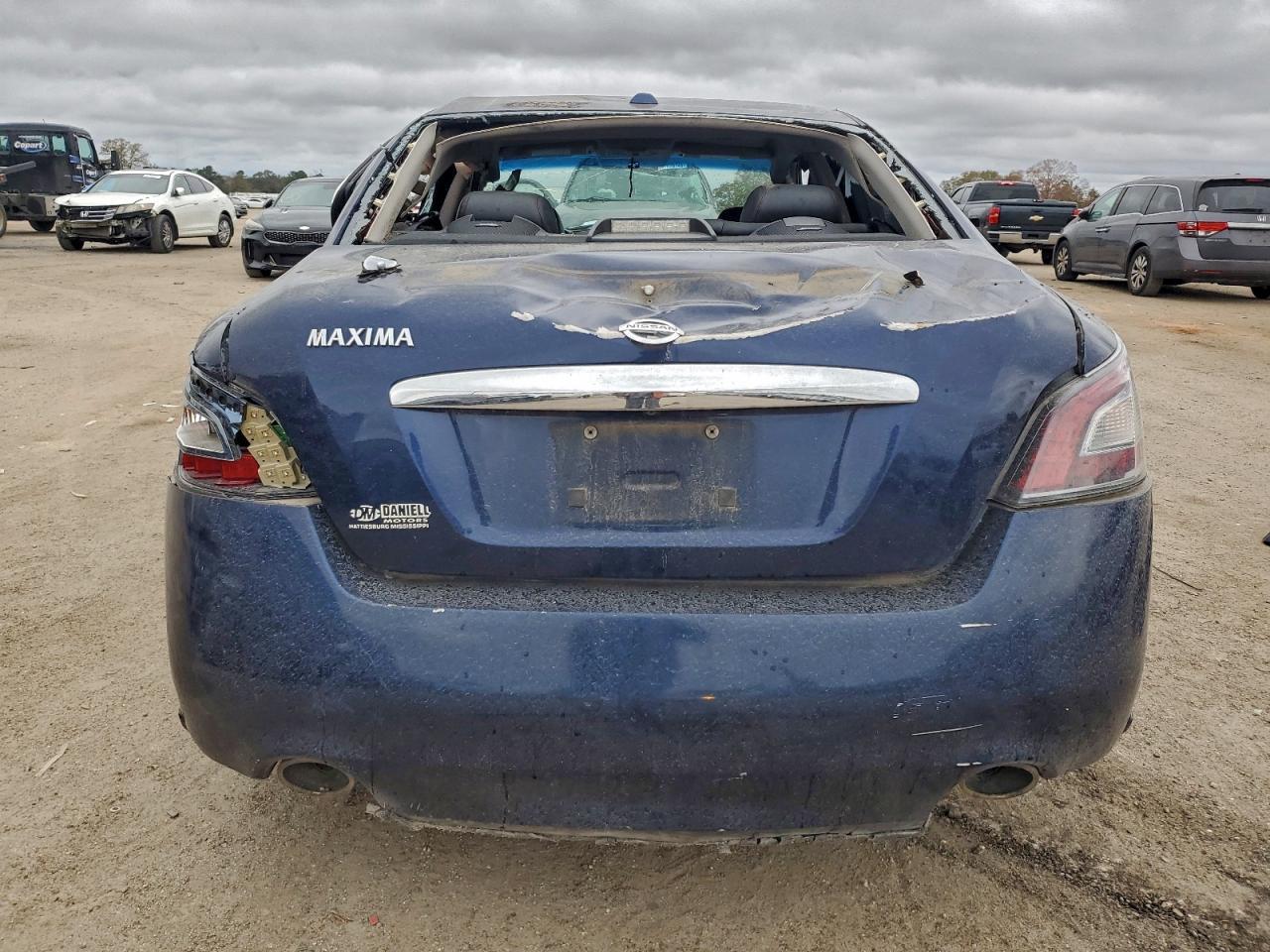 2012 NISSAN Maxima