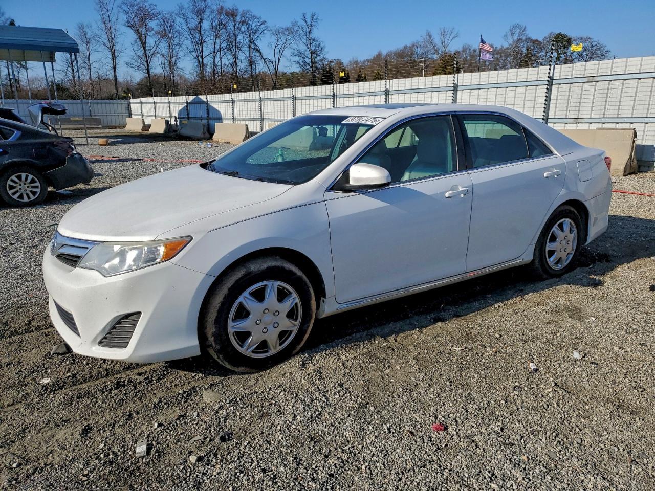 2013 TOYOTA CAMRY