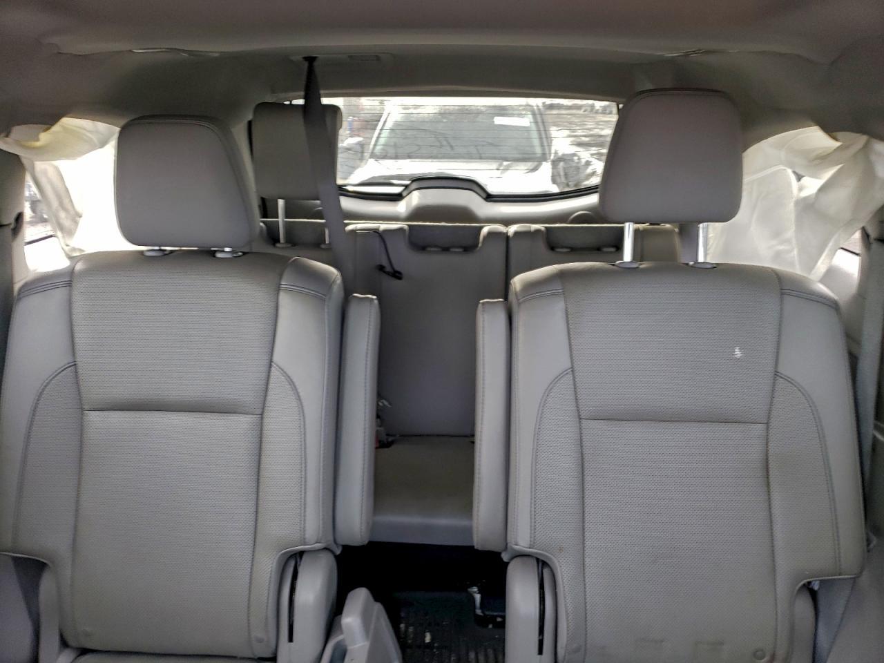 2016 TOYOTA HIGHLANDER