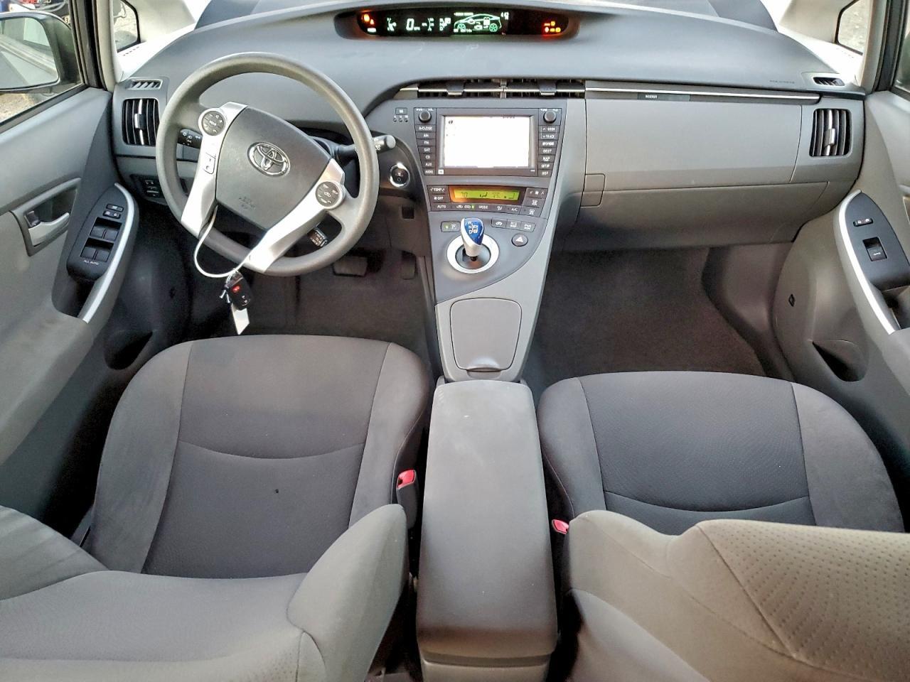 2011 TOYOTA PRIUS