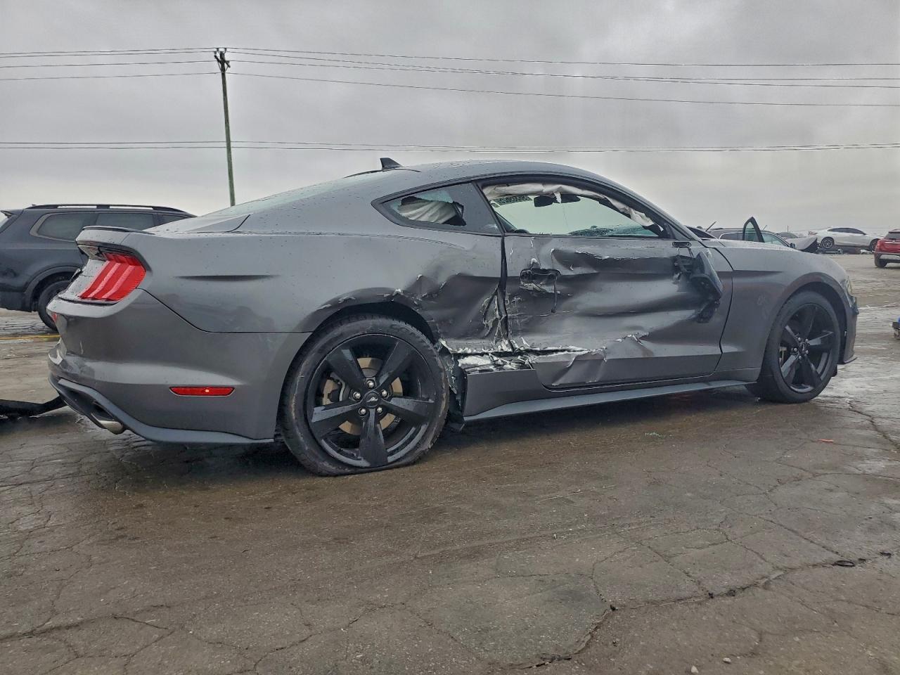 2022 FORD MUSTANG