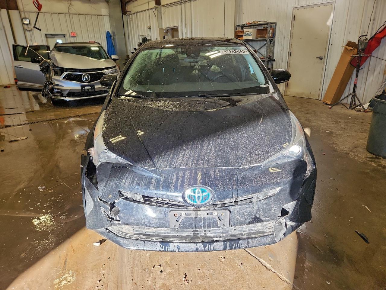 2017 TOYOTA PRIUS