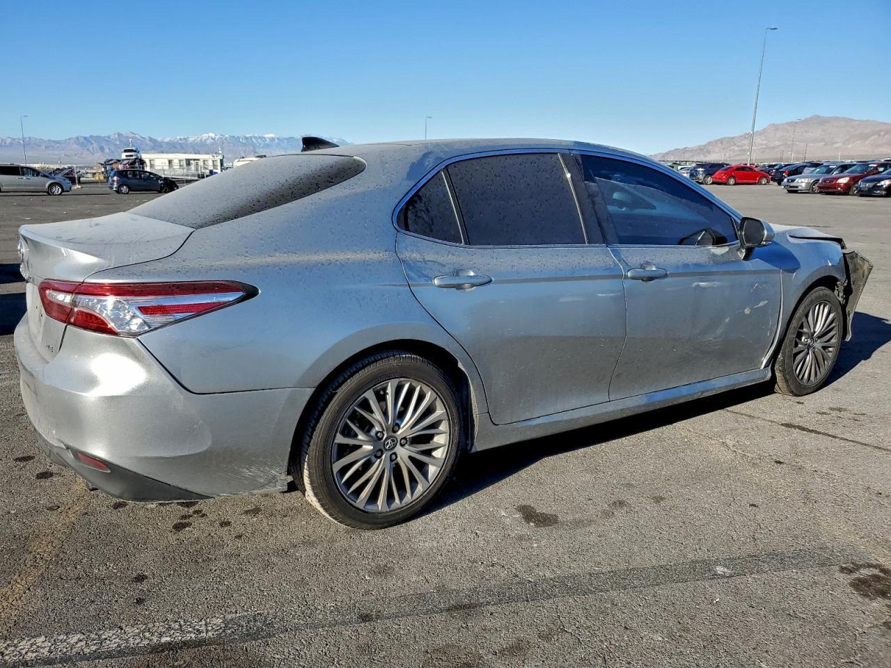 2018 TOYOTA CAMRY