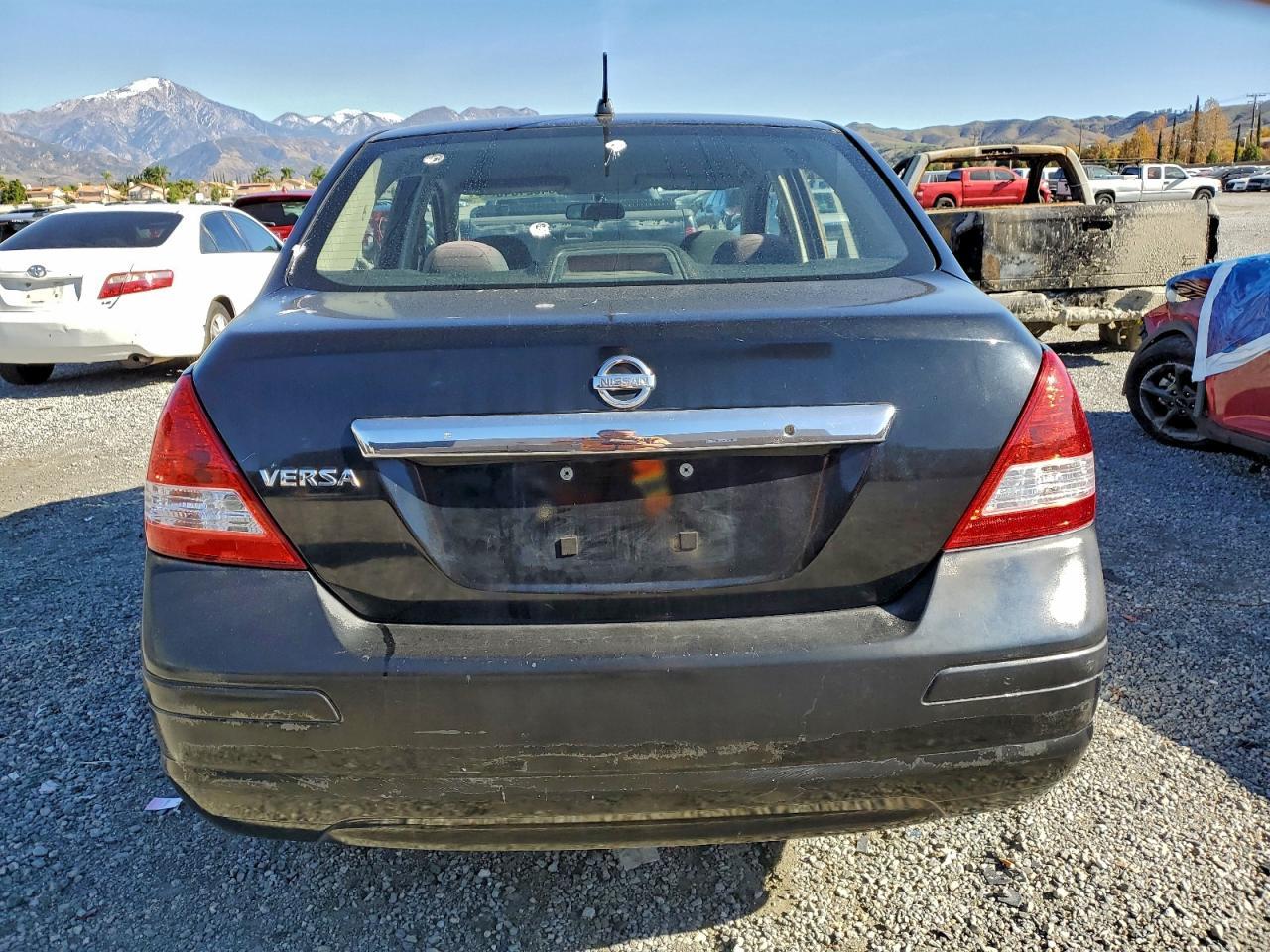 2010 NISSAN VERSA