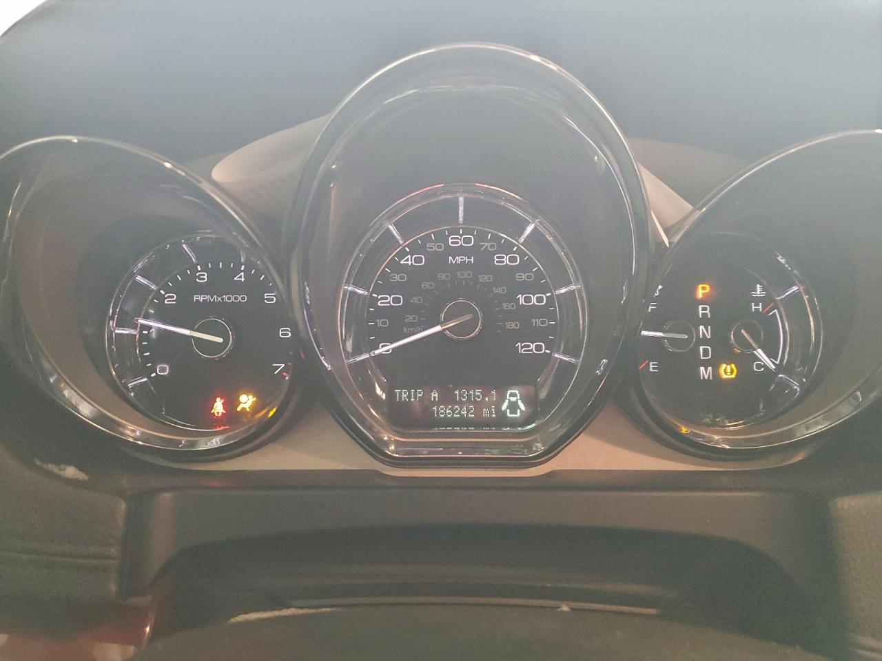 2011 LINCOLN MKT