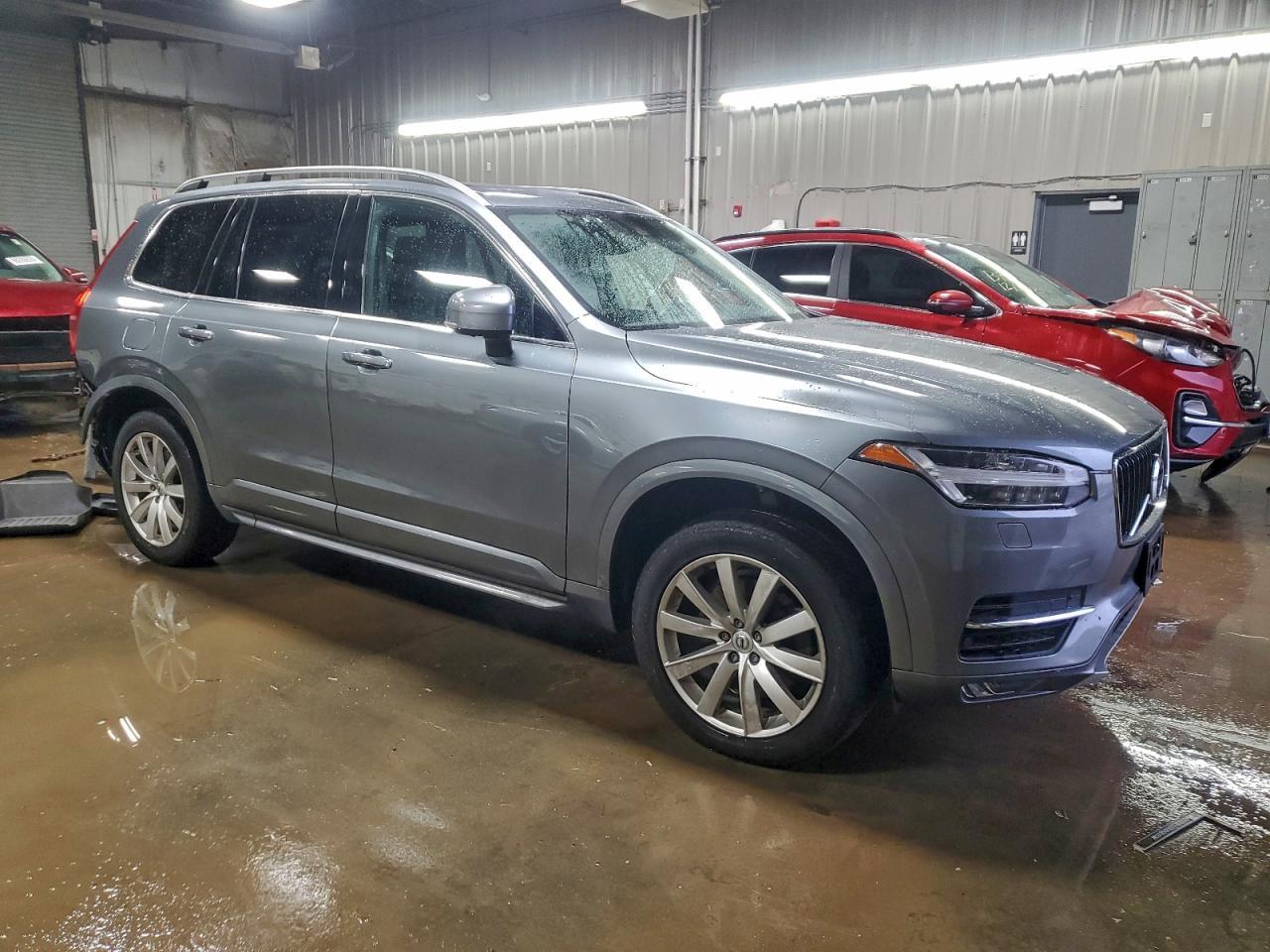 2017 VOLVO XC90