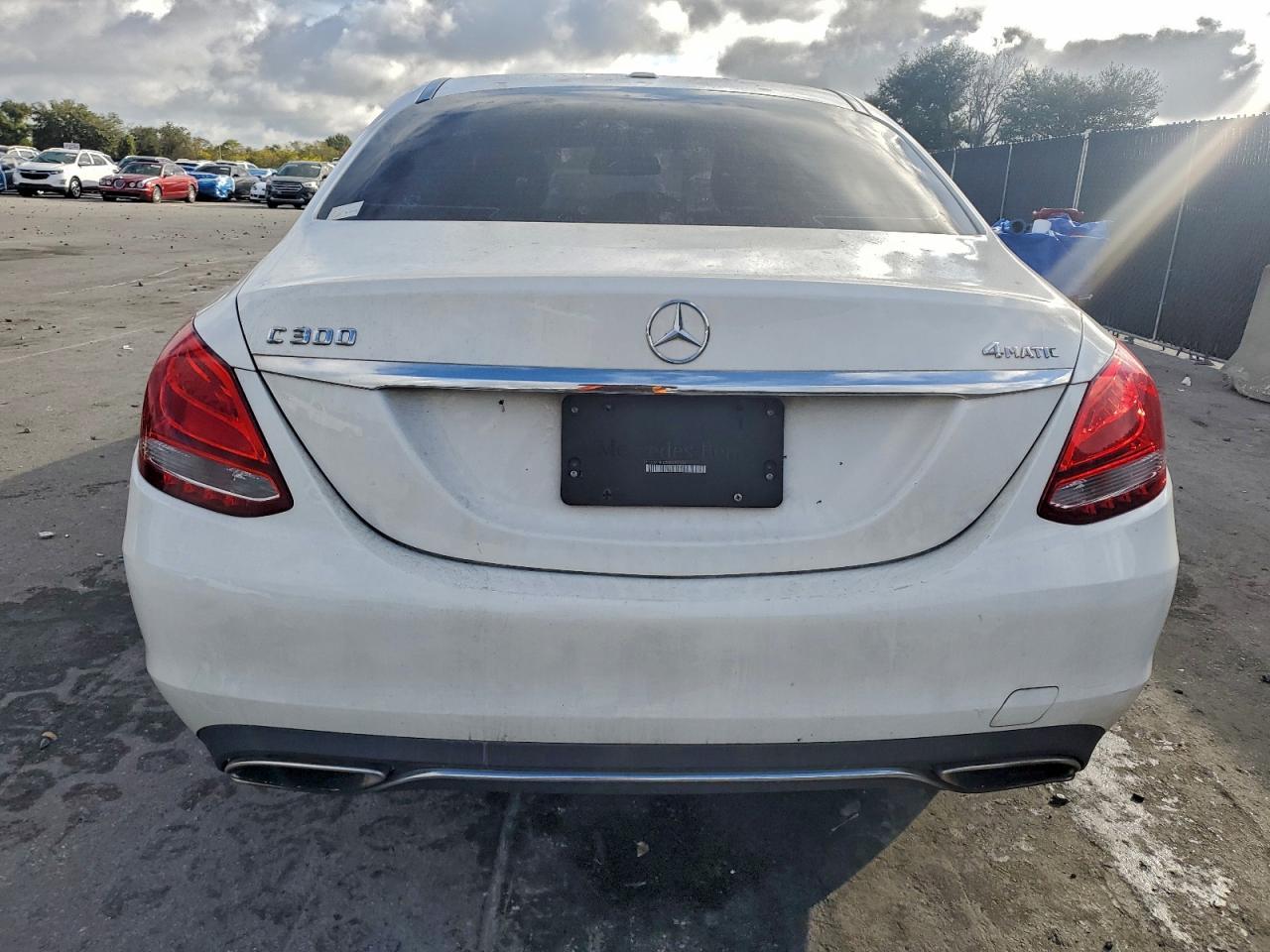 2016 MERCEDES-BENZ C-CLASS