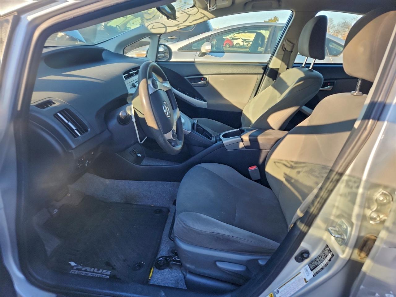 2014 TOYOTA Prius Plug-In