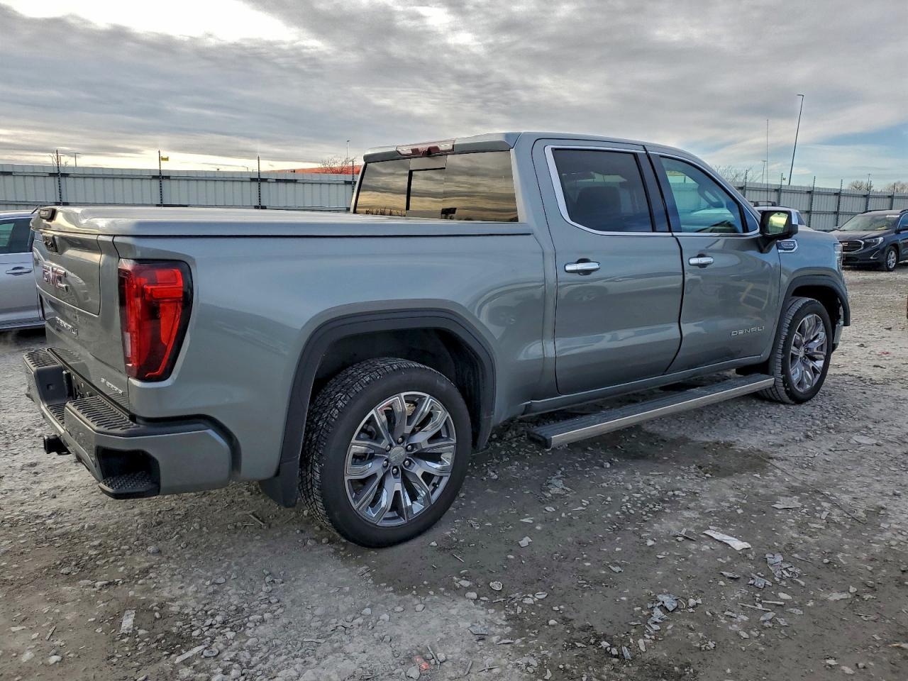 2024 GMC Sierra