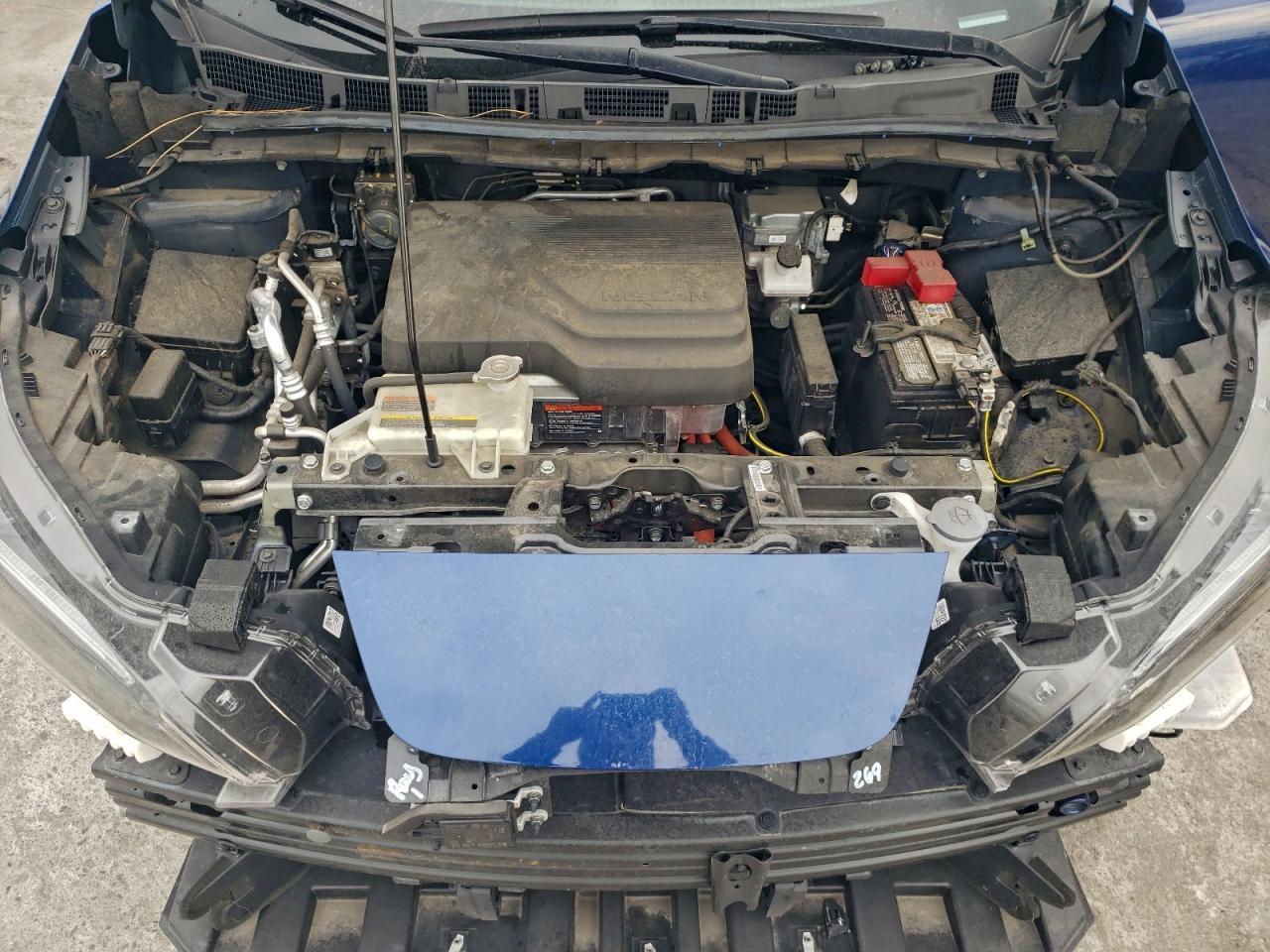 2023 NISSAN LEAF