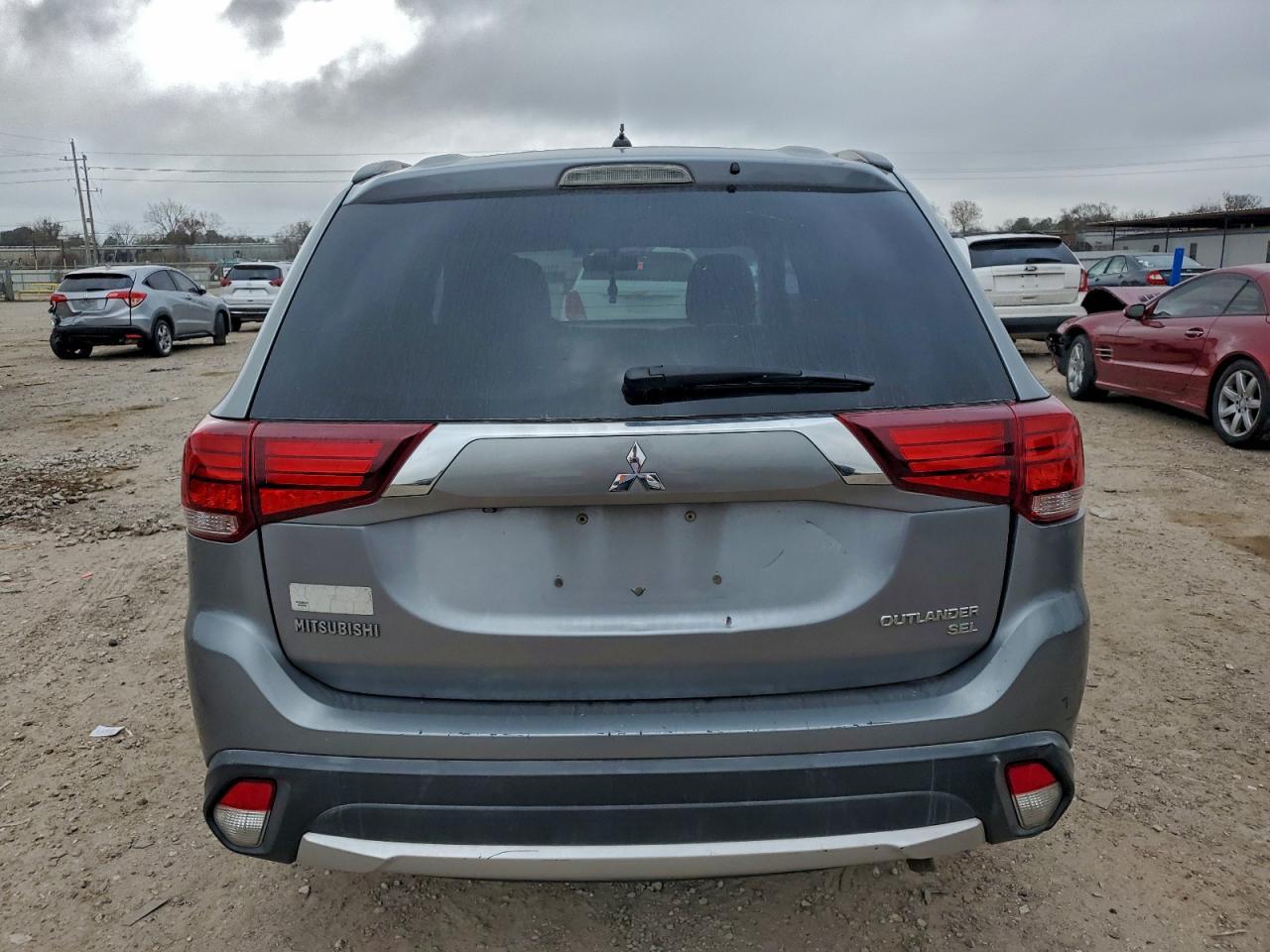 2016 MITSUBISHI outlander