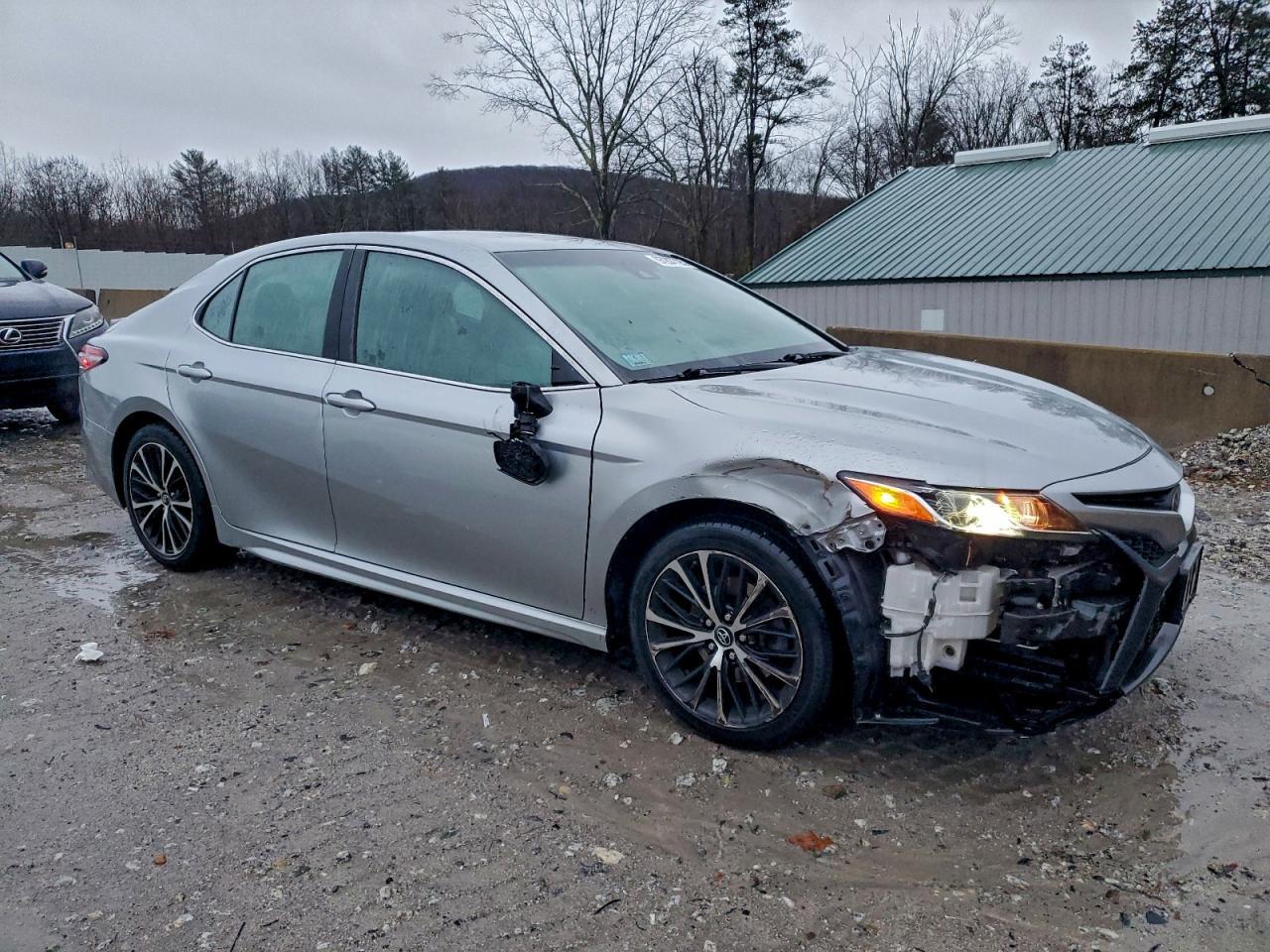 2018 TOYOTA CAMRY
