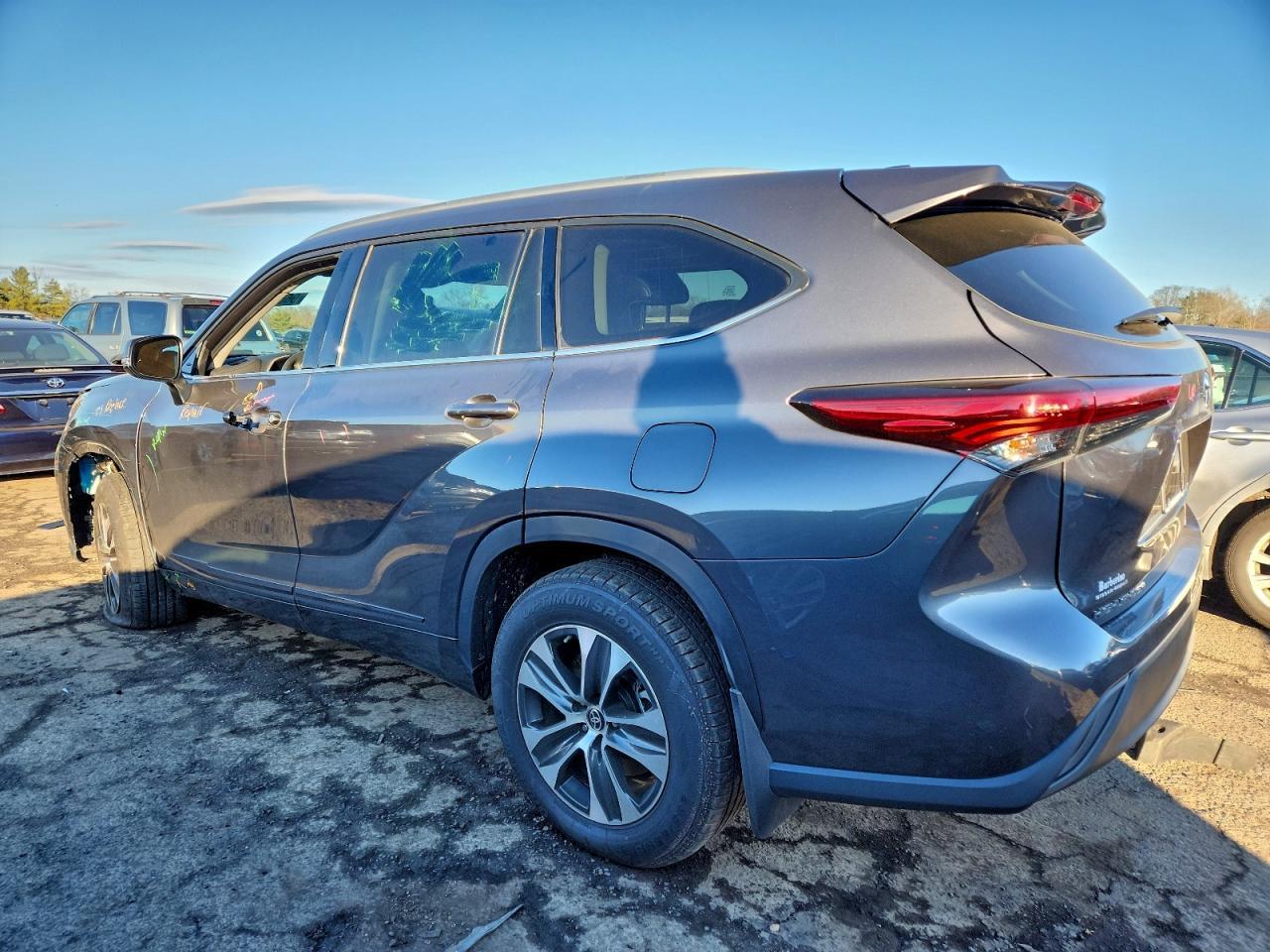 2022 TOYOTA HIGHLANDER