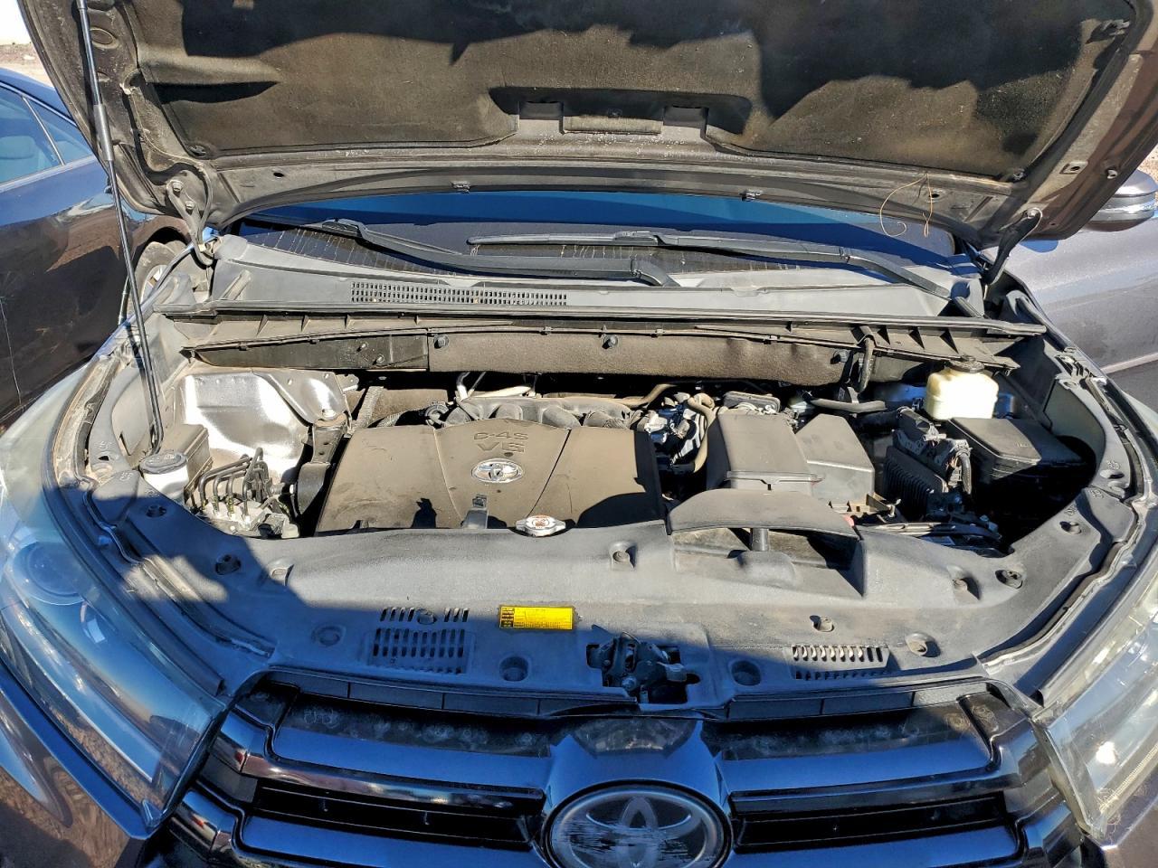 2018 TOYOTA HIGHLANDER