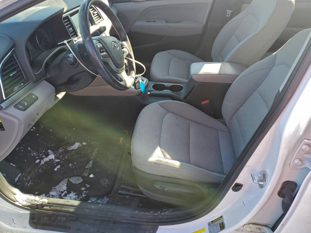 2017 HYUNDAI ELANTRA