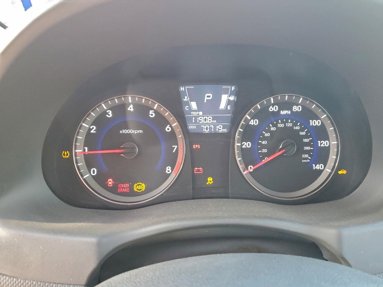 2013 HYUNDAI ACCENT