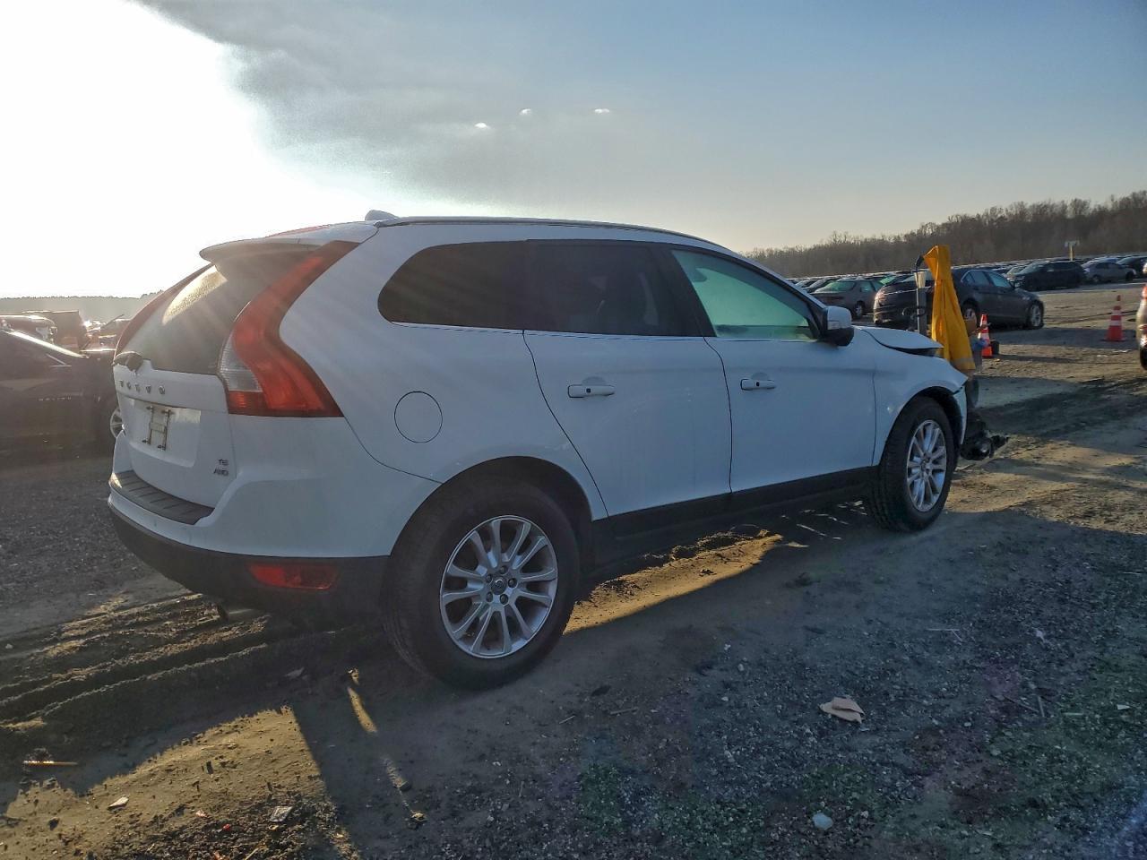 2010 VOLVO XC60