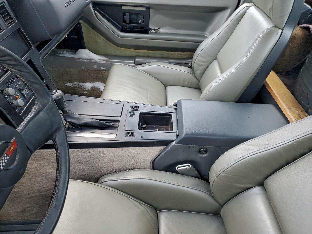1984 CHEVROLET CORVETTE