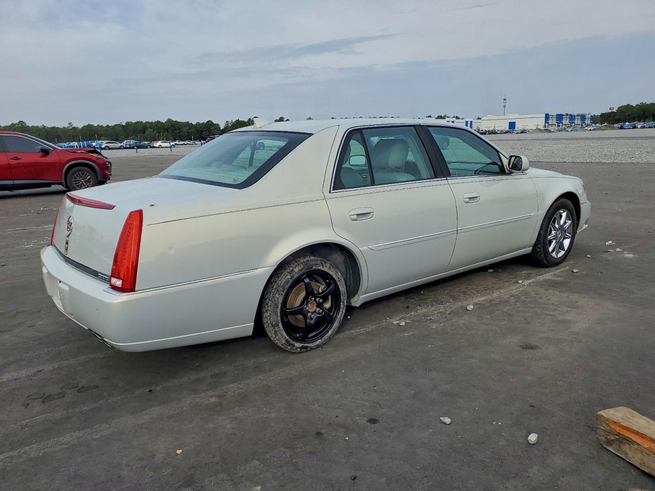 2010 CADILLAC DTS