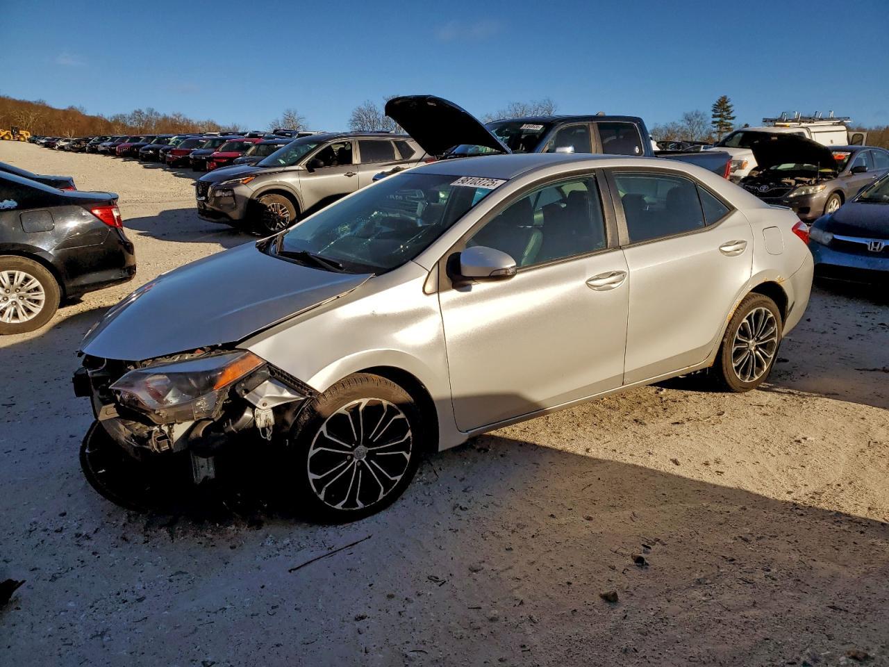 2015 TOYOTA COROLLA