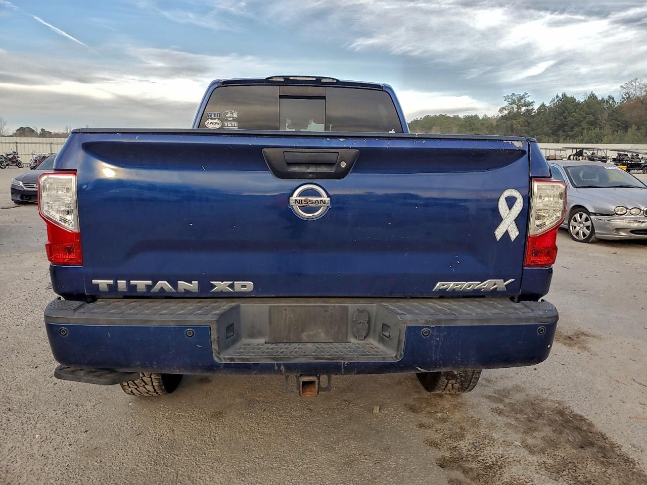 2017 NISSAN Titan