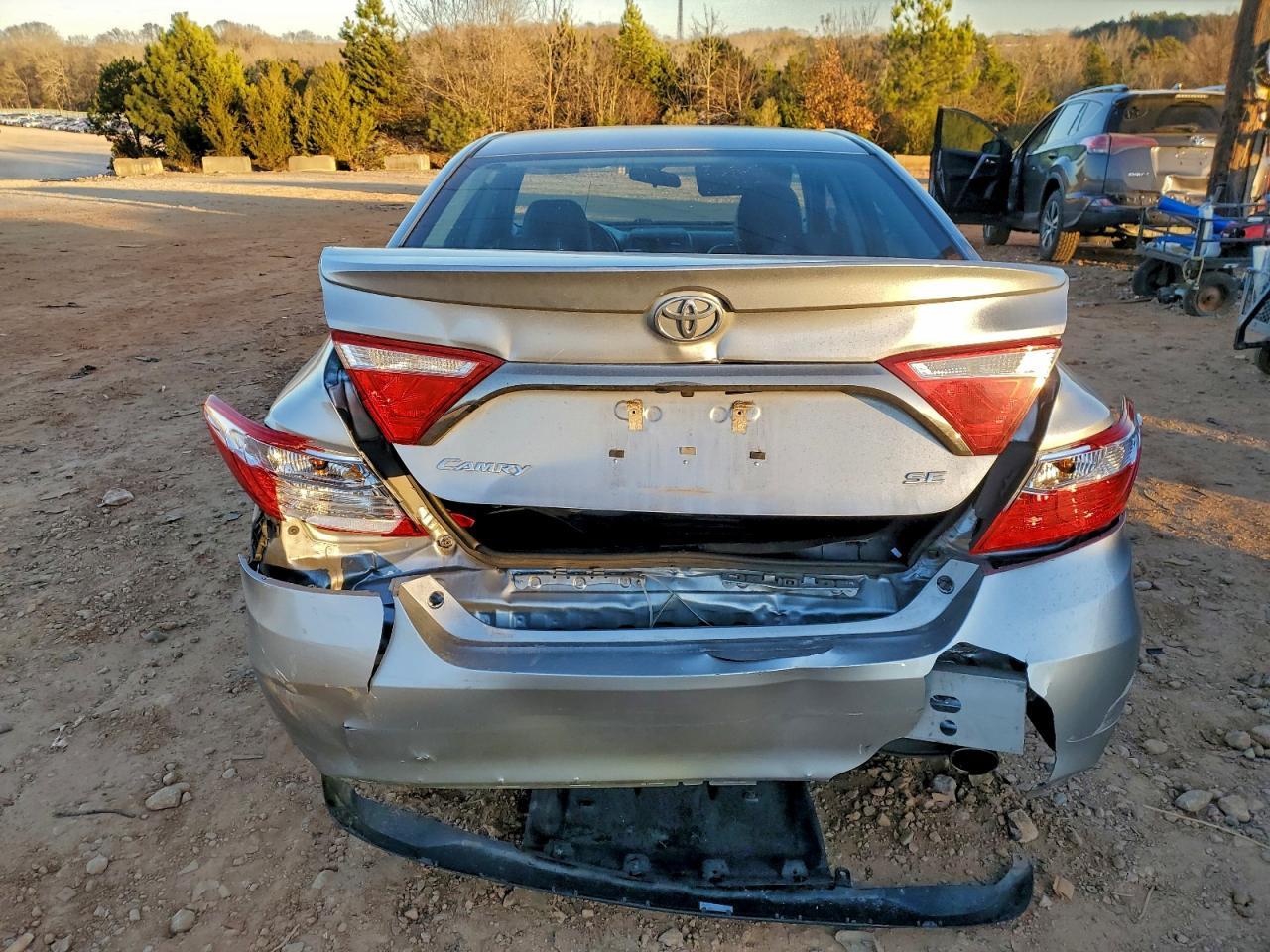 2016 TOYOTA CAMRY