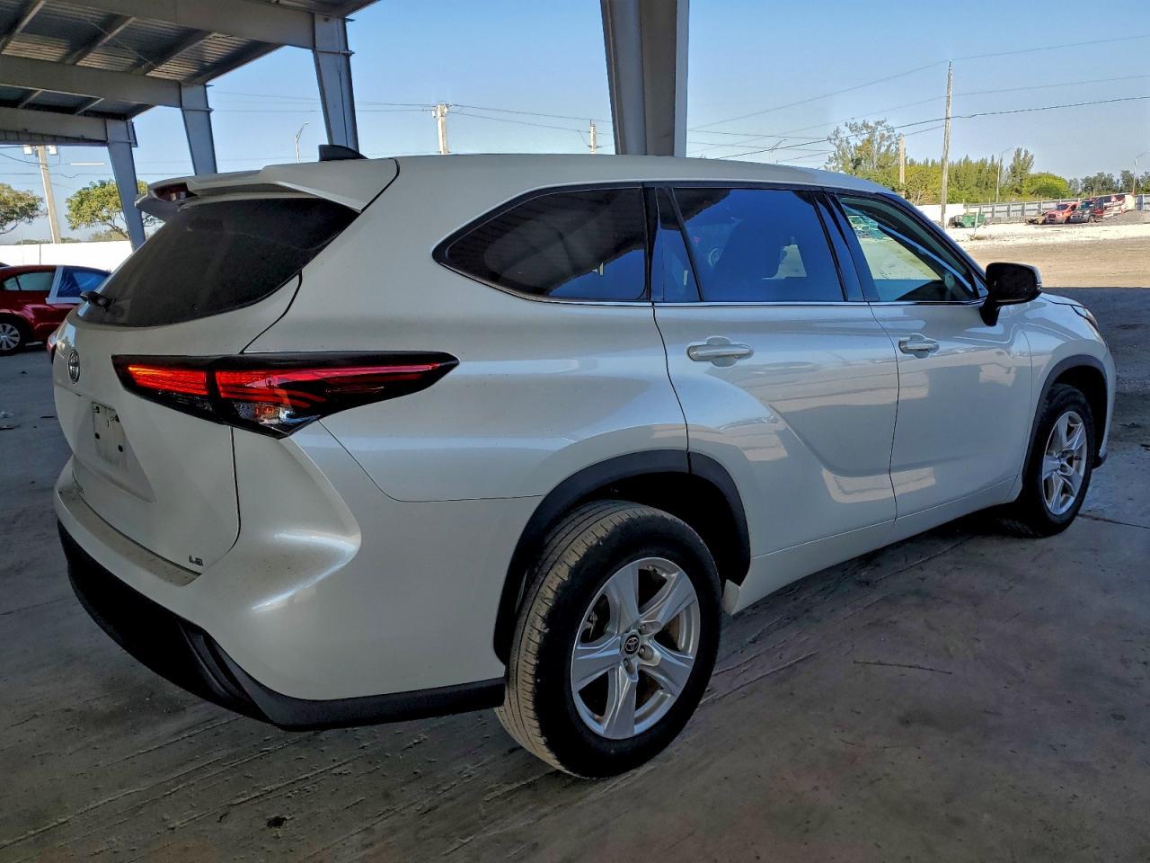 2022 TOYOTA HIGHLANDER