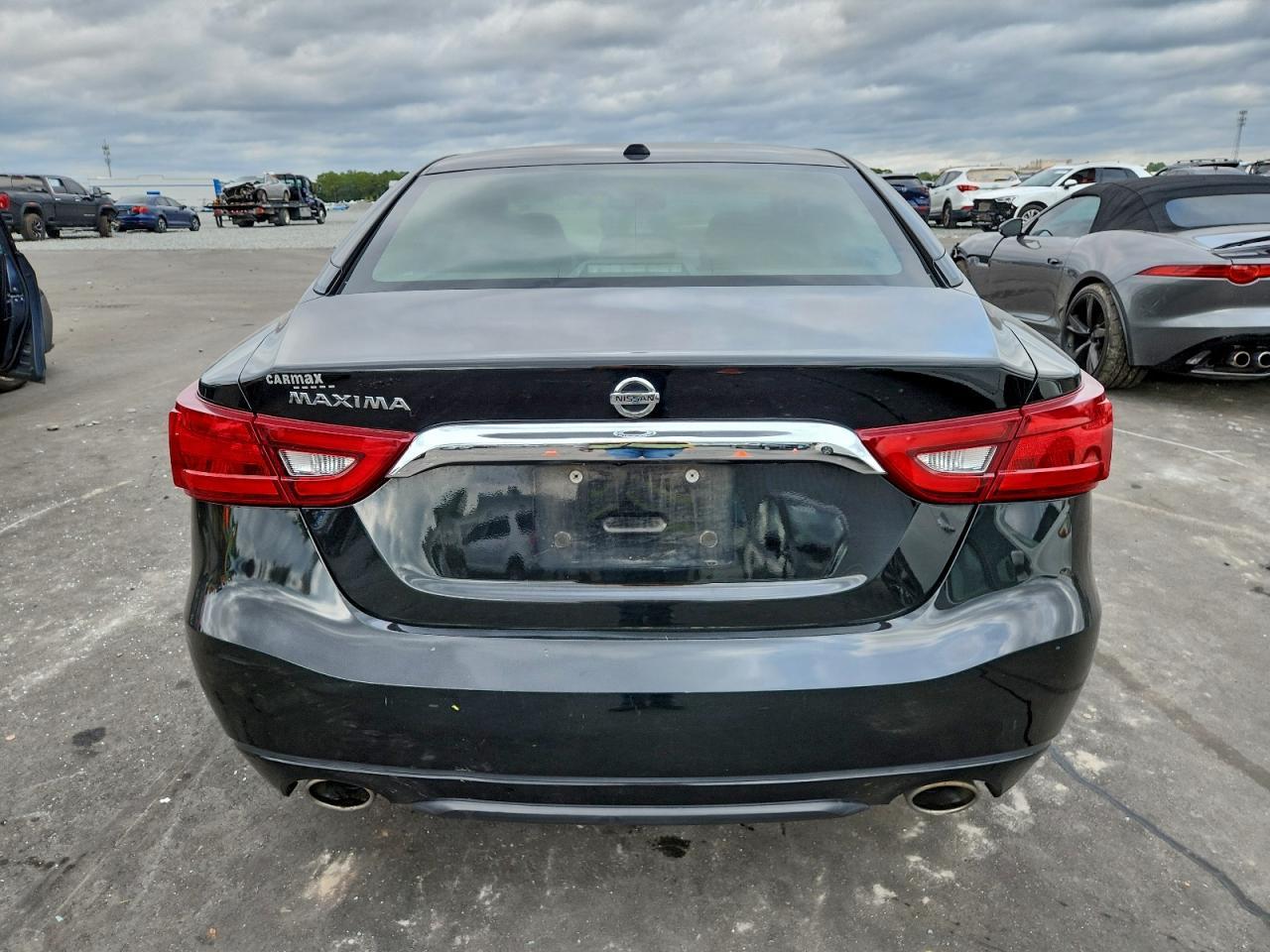 2017 NISSAN Maxima