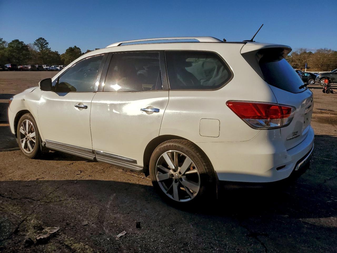 2015 NISSAN PATHFINDER