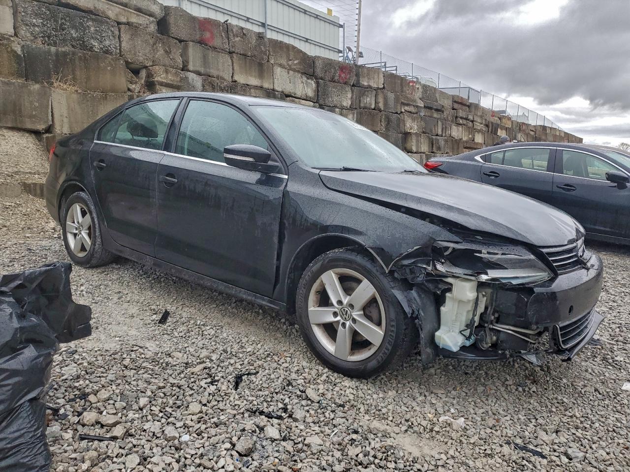 2013 VOLKSWAGEN JETTA
