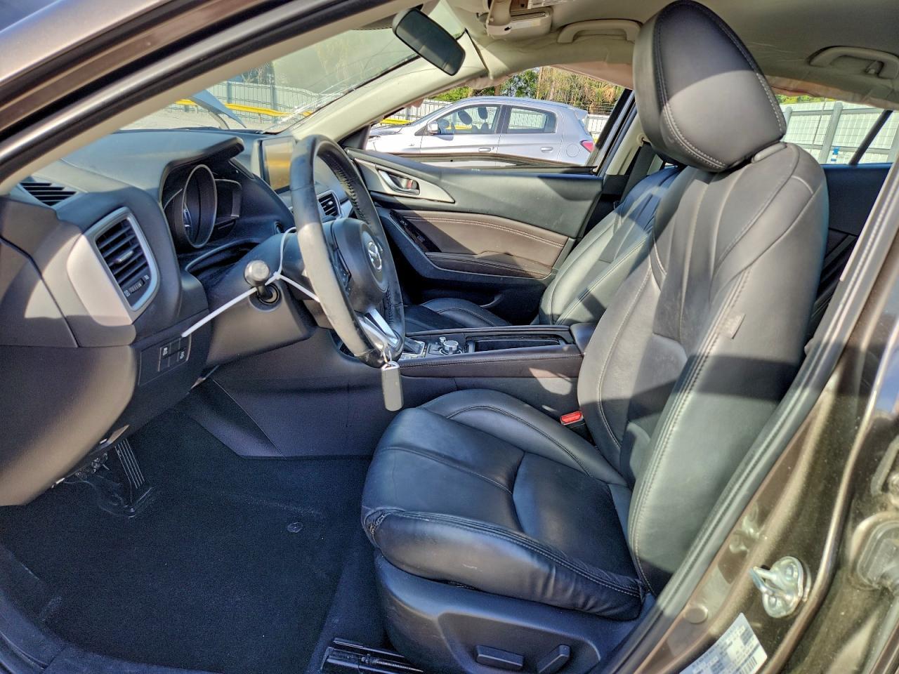 2018 MAZDA 3