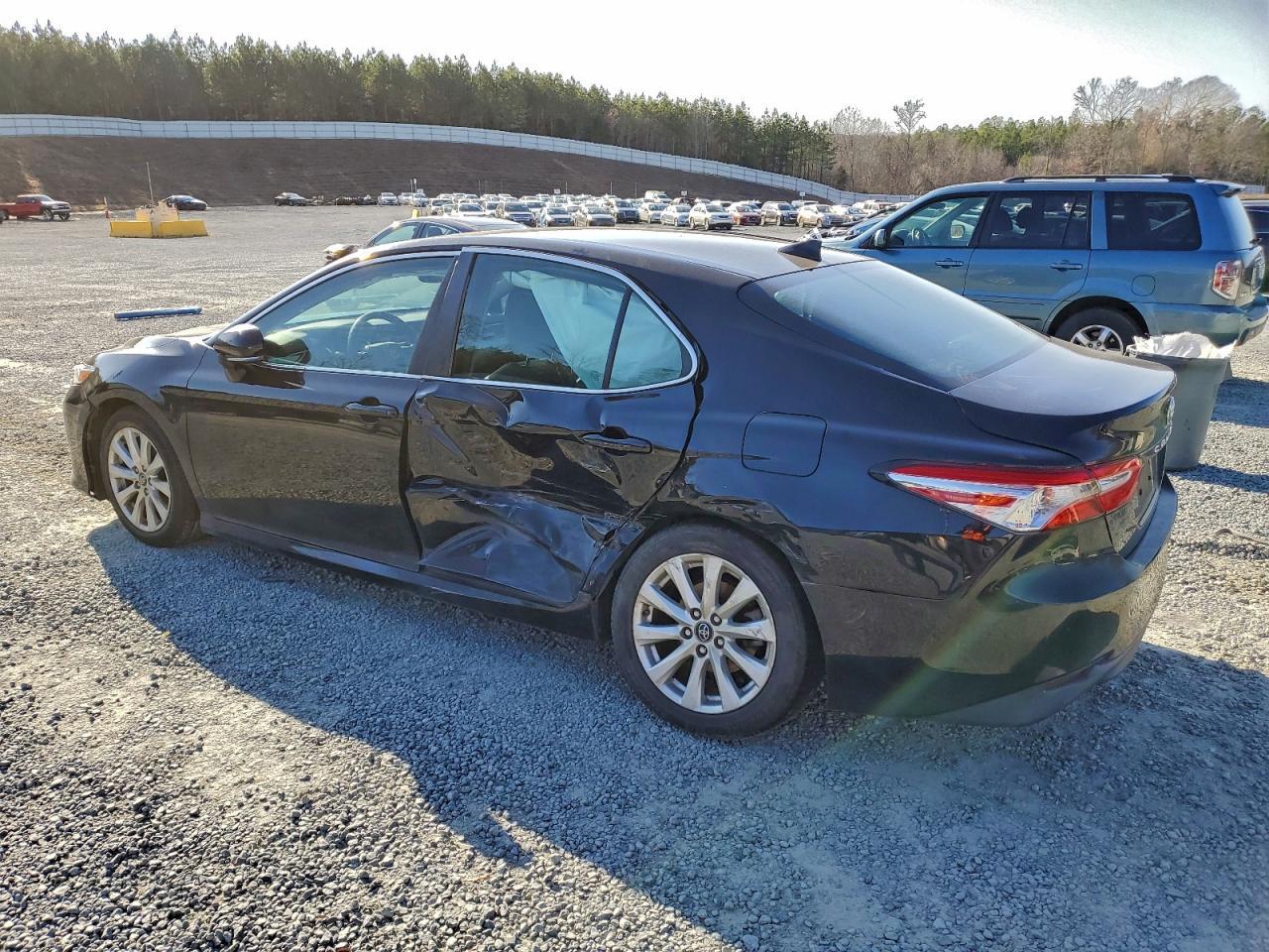 2019 TOYOTA CAMRY