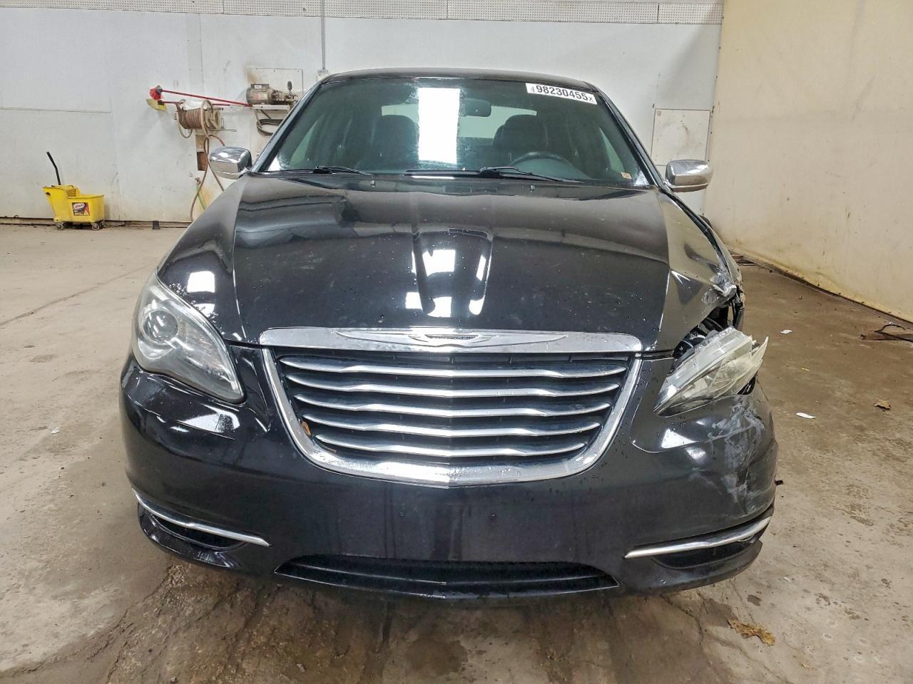 2014 CHRYSLER 200