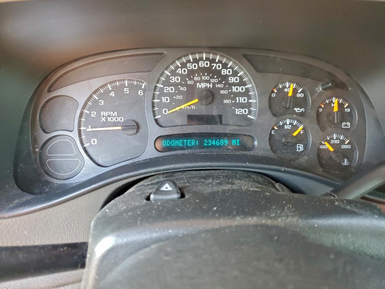 2004 CHEVROLET Tahoe