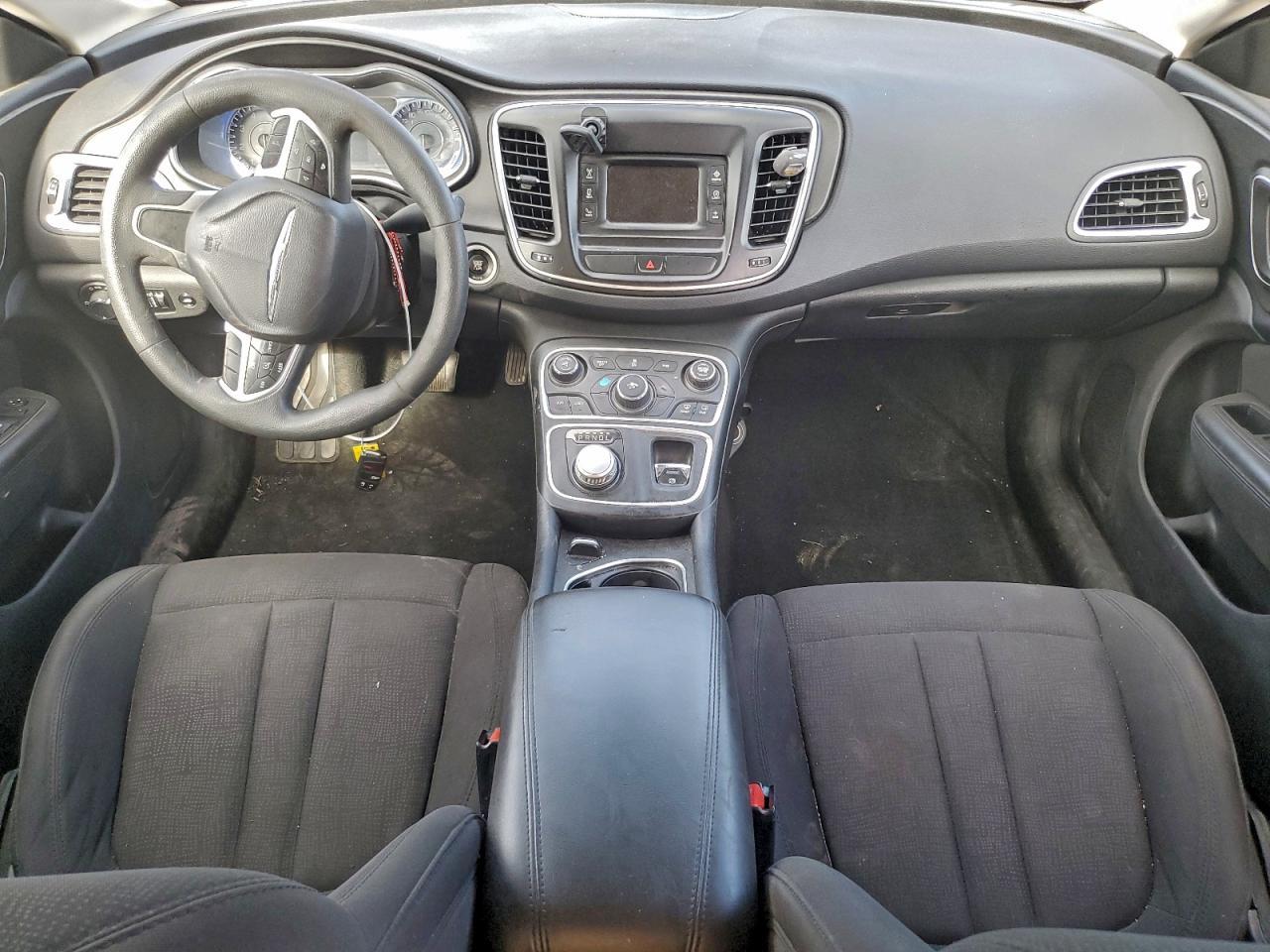 2016 CHRYSLER 200