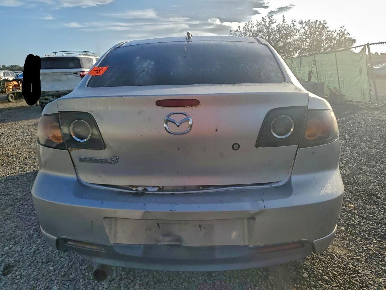 2006 MAZDA 3