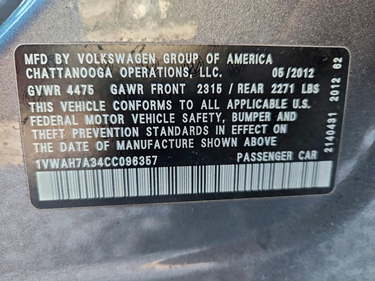 2012 VOLKSWAGEN Passat