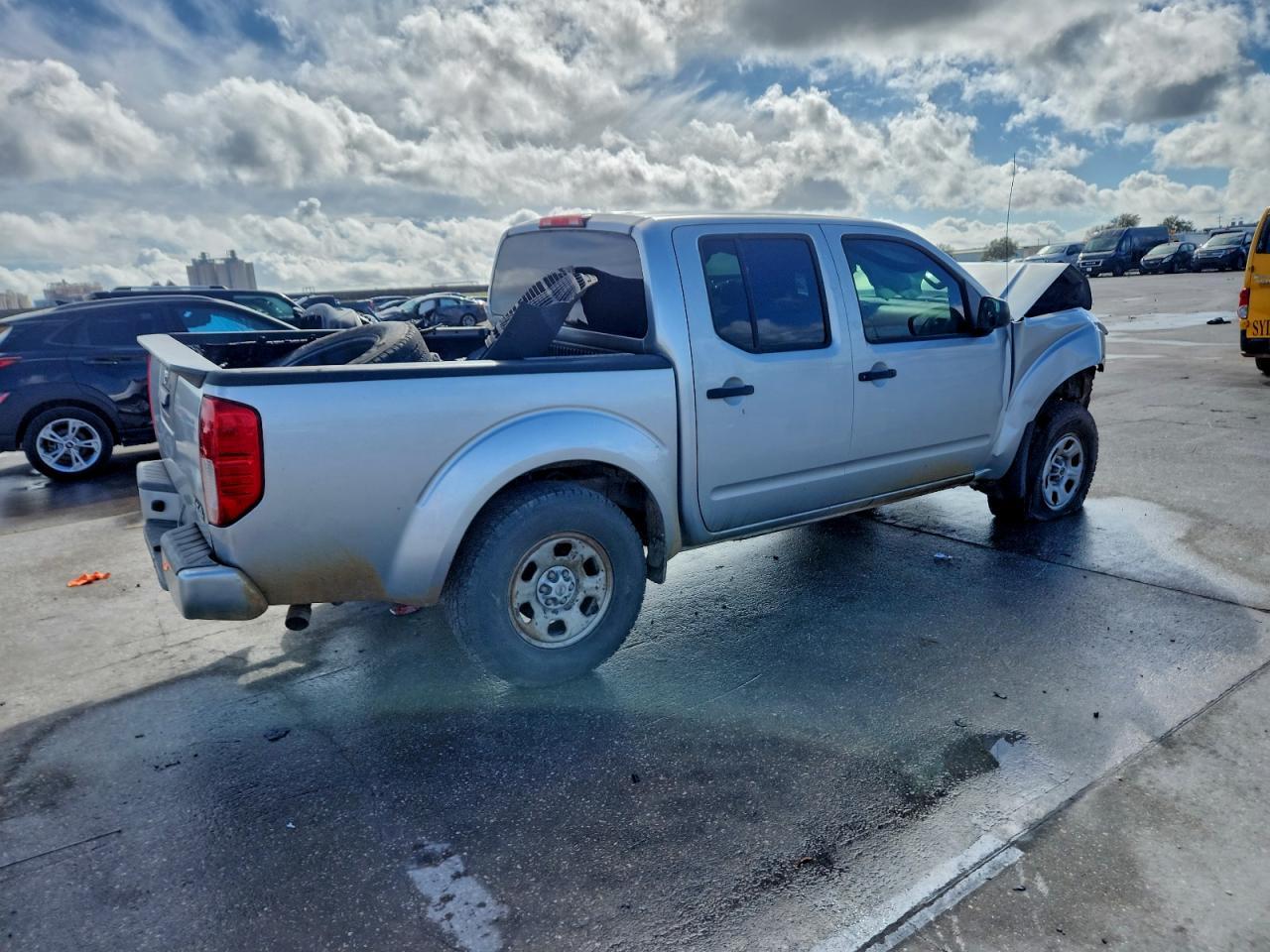 2017 NISSAN Frontier