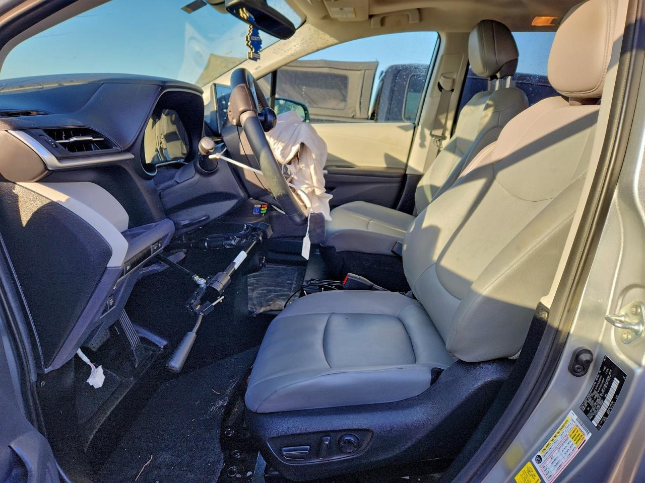 2023 TOYOTA SIENNA
