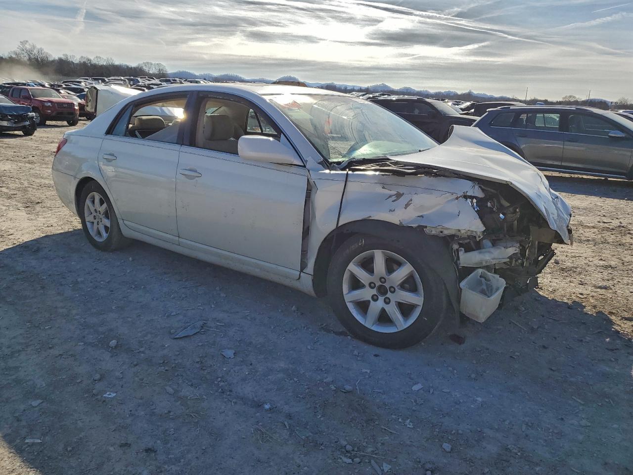 2005 TOYOTA Avalon
