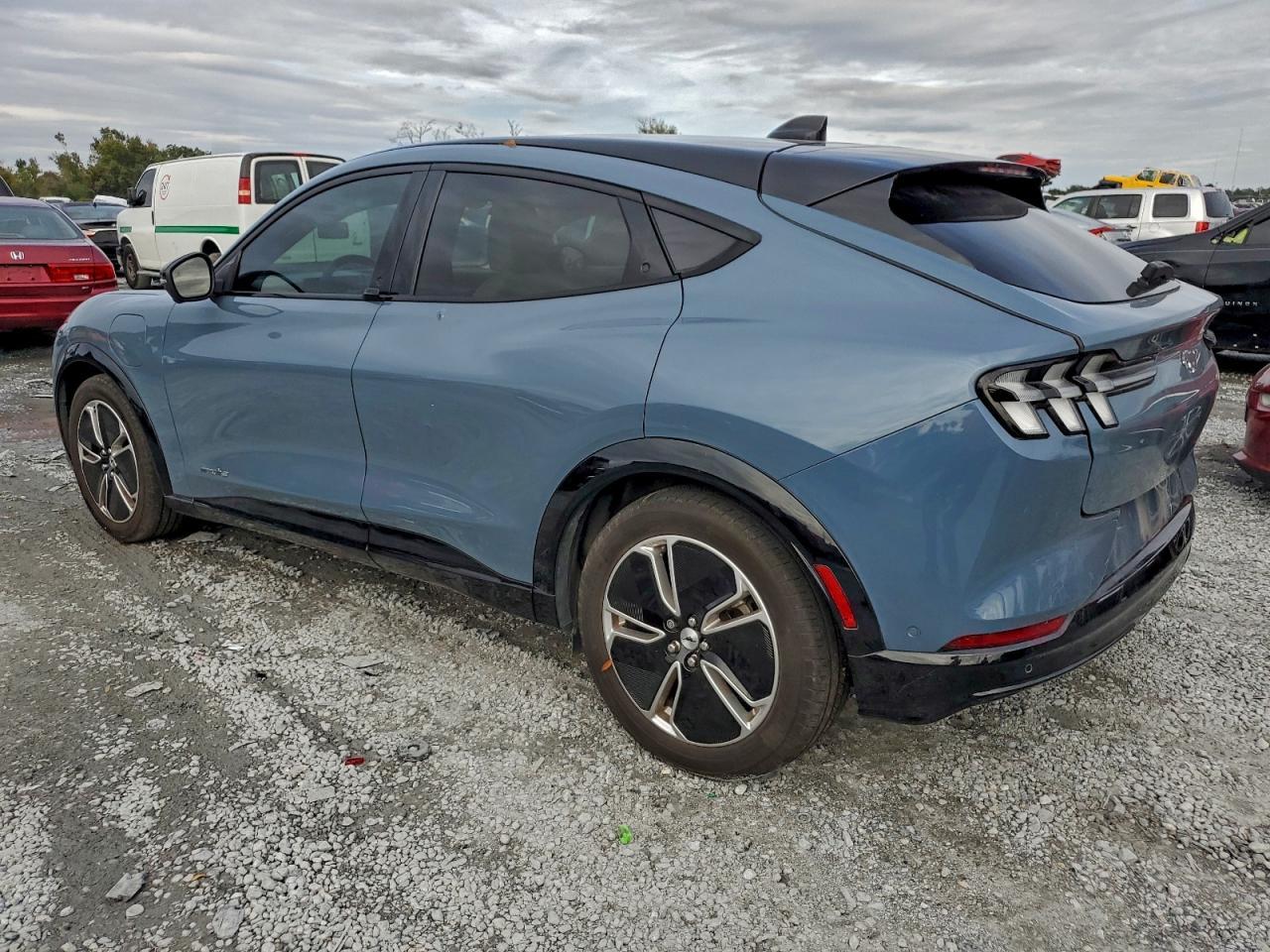2023 FORD Mustang Mach-E